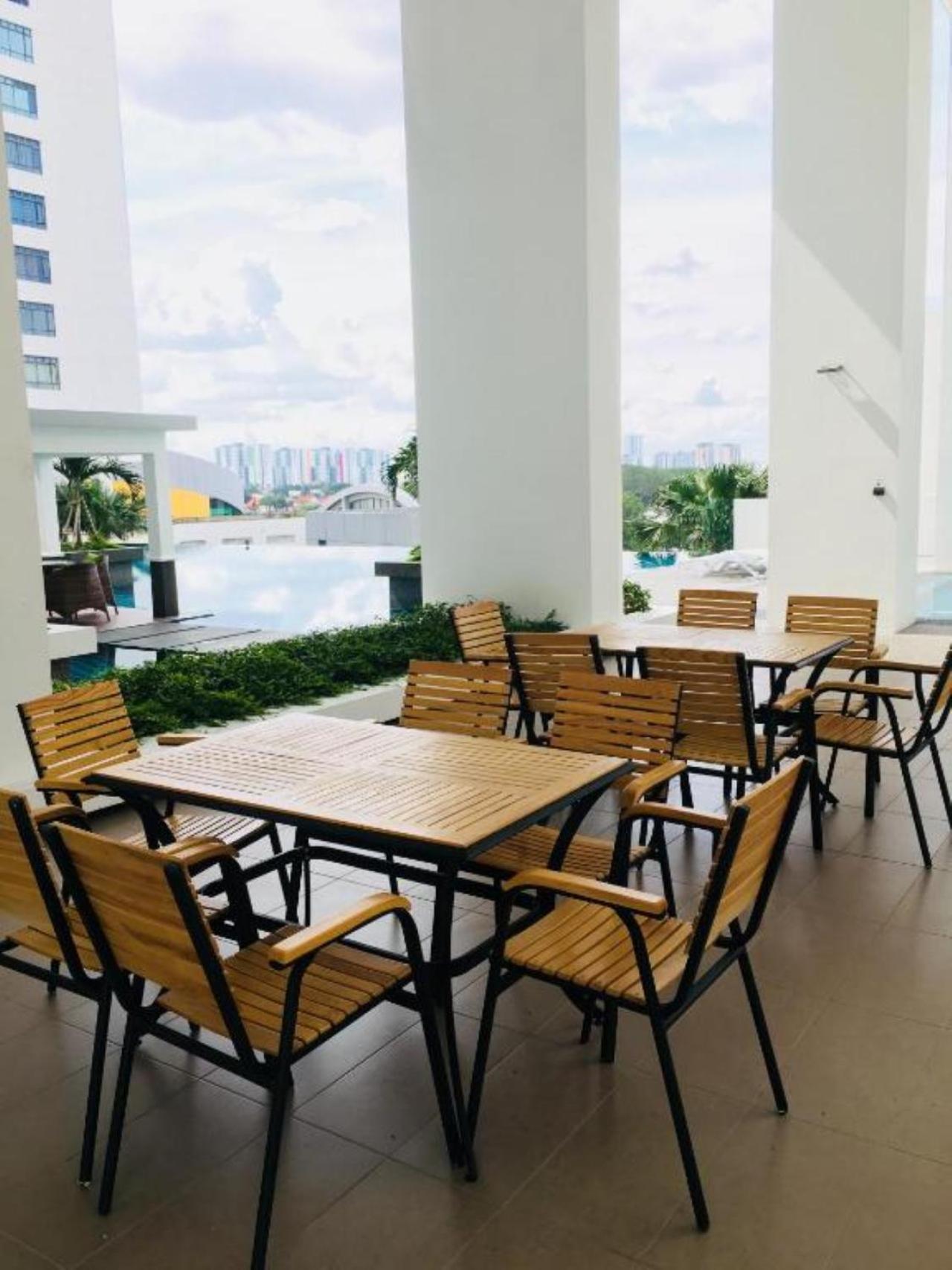 Ais-Kacang Sweet Home Pinnacle Tower Джохор Бахру Екстериор снимка