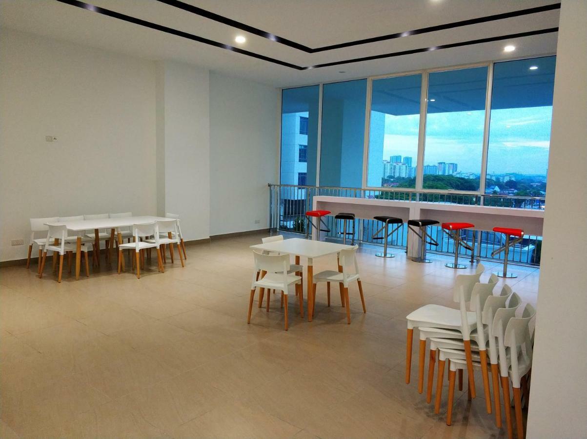 Ais-Kacang Sweet Home Pinnacle Tower Джохор Бахру Екстериор снимка