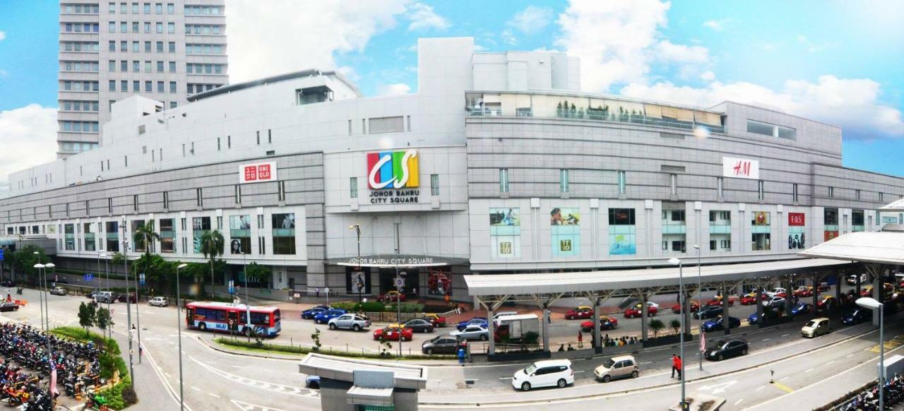Ais-Kacang Sweet Home Pinnacle Tower Джохор Бахру Екстериор снимка